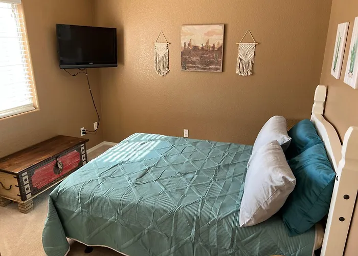 Holiday home Stunning 4 Bedroom Pool Lake Havasu City